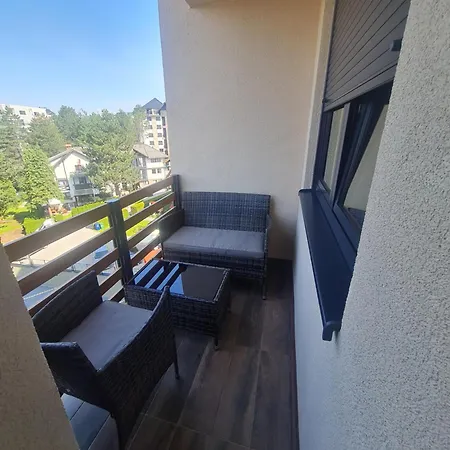 Mia & Ana Апартаменты Златибор