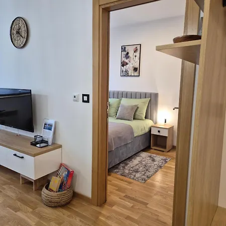 Mia & Ana Апартаменты Златибор