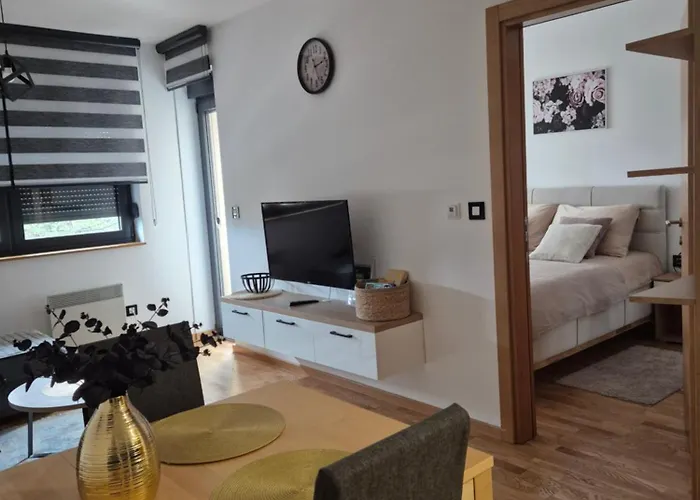 Mia & Ana Διαμέρισμα *